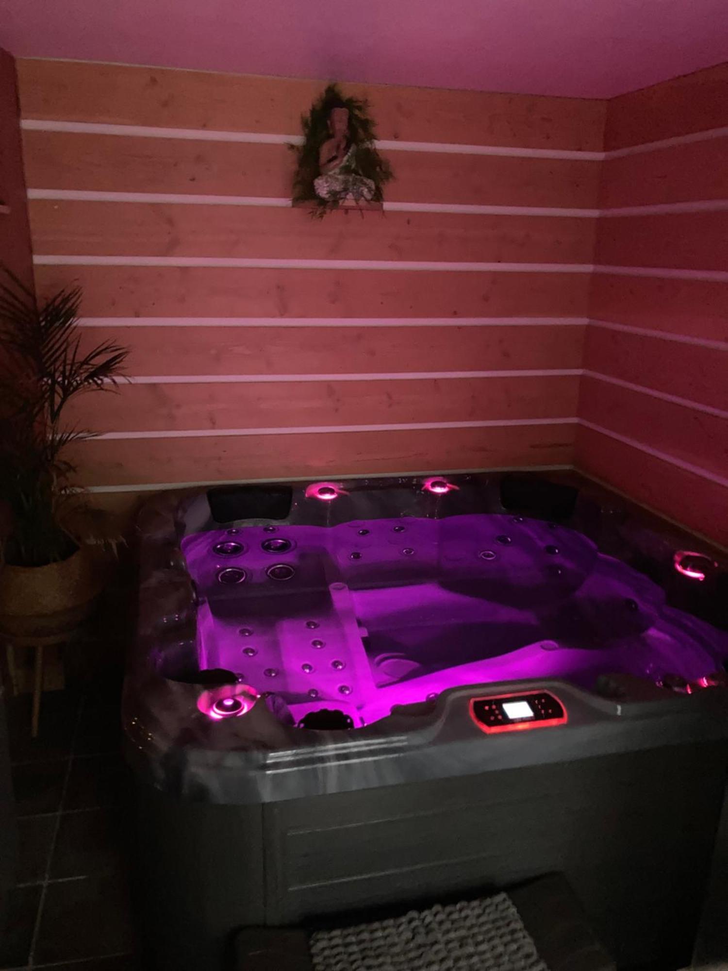 Le Chai De La Rose Spa Et Seances Bien Etre Doué-la-Fontaine Exterior foto